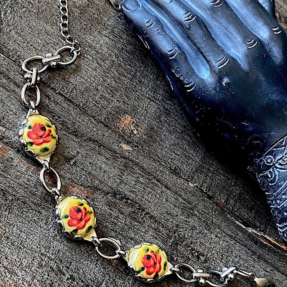 NEW Silver Vintage Style Floral Bracelet - Picture 8 of 9
